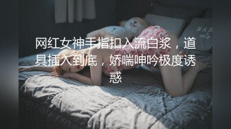 新来的极品妹子露脸陪狼友发骚5小时，互动撩骚狼友听指挥脱衣艳舞，奶子比心揉奶玩逼特写展示，精彩又刺激