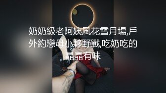 约了个粉衣黑裙萌妹子，镜头前掰穴特写口交骑乘抱起来猛操1